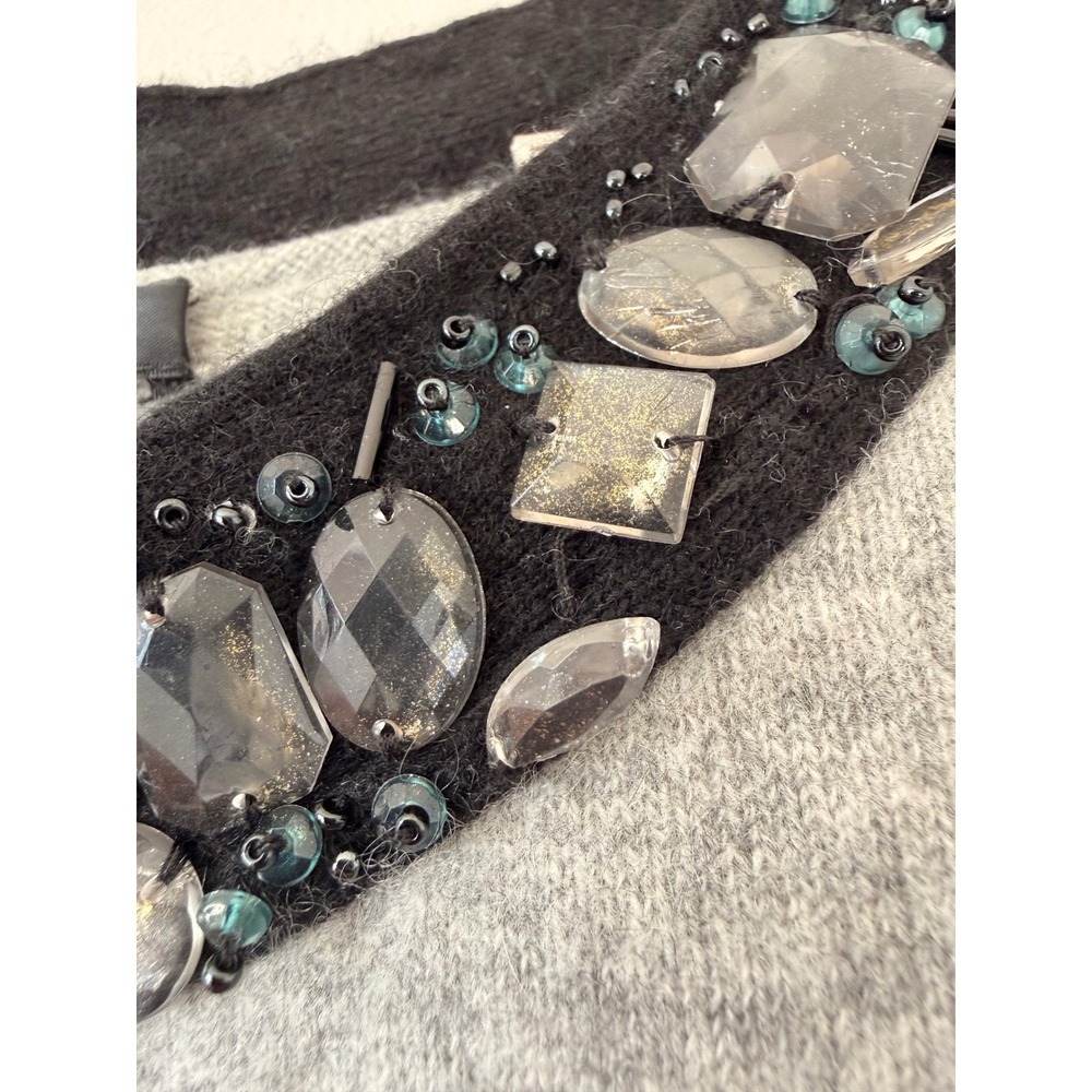 100% Cashmere Elena Solano Gray Embellished Jewel Neck 3/4 Sleeve Sweater Small - Picture 3 of 5